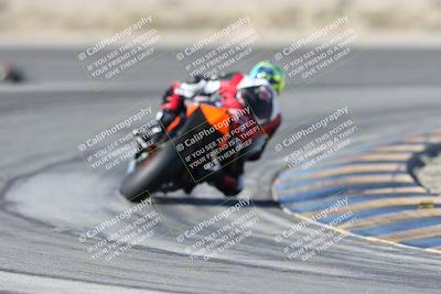 media/Dec-01-2025-Moto Forza (Mon) [[2daa91e15f]]/1-Advanced Group/Session 2 Turn 11 Backside/